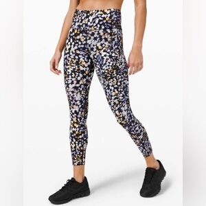 Lululemon Fast & Free Tight II 25" Non-Reflective Nulux
Metropolis Glow Multi 6